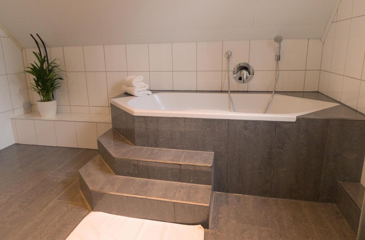 Idyllisches Wohnen In Gruener Oase Appartement Griesheim  Buitenkant foto